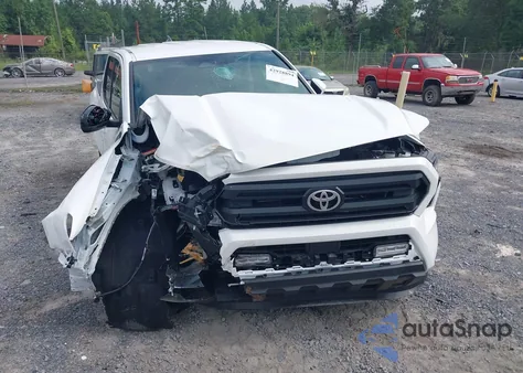 2024 Toyota Tacoma Sr5 4Wd z USA, uszkodzony, nr VIN 3TYLB5JN2RT051870